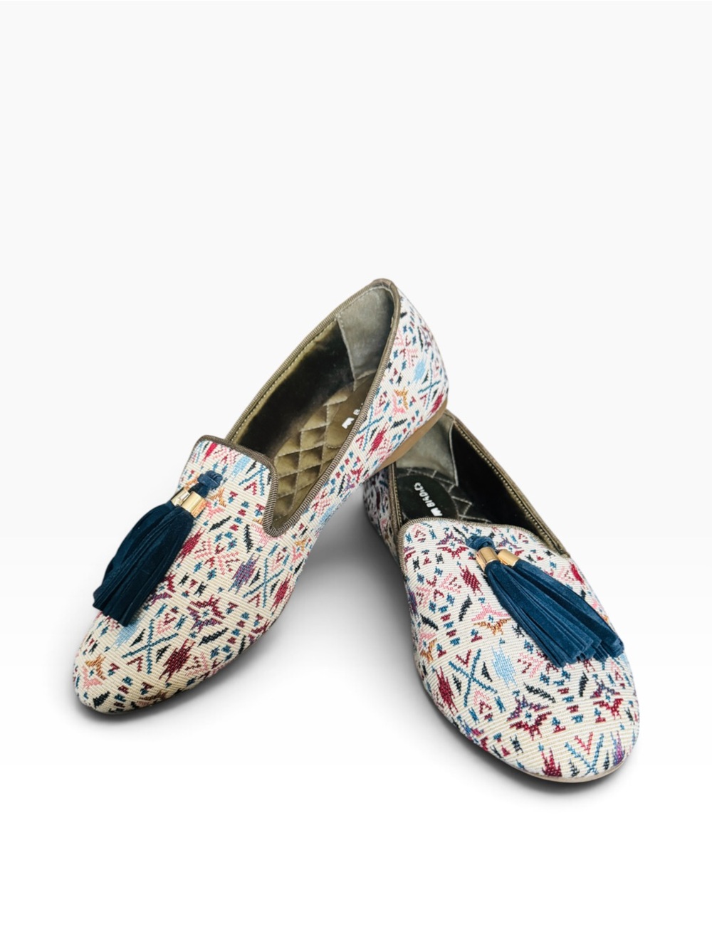 Birdies Starling Embroidered Flat in Multi Tapestry